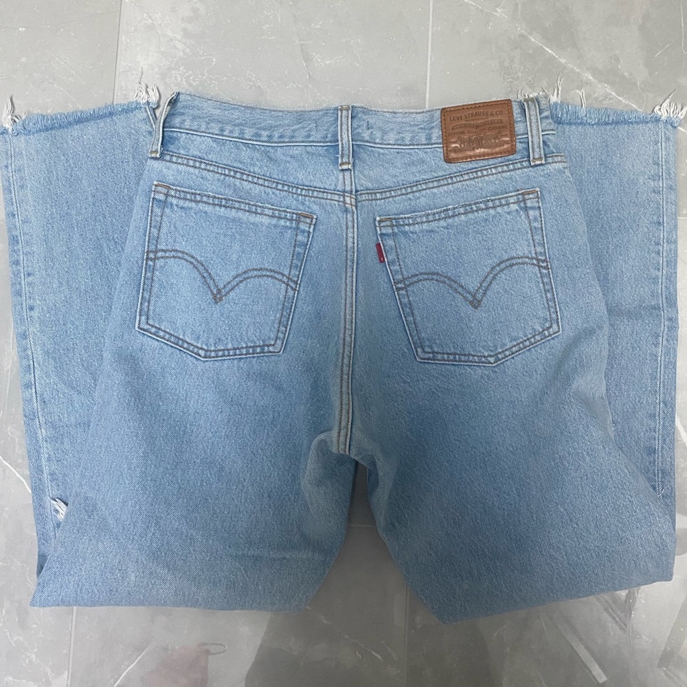 Levi’s Wedgie Jeans!! Size 28